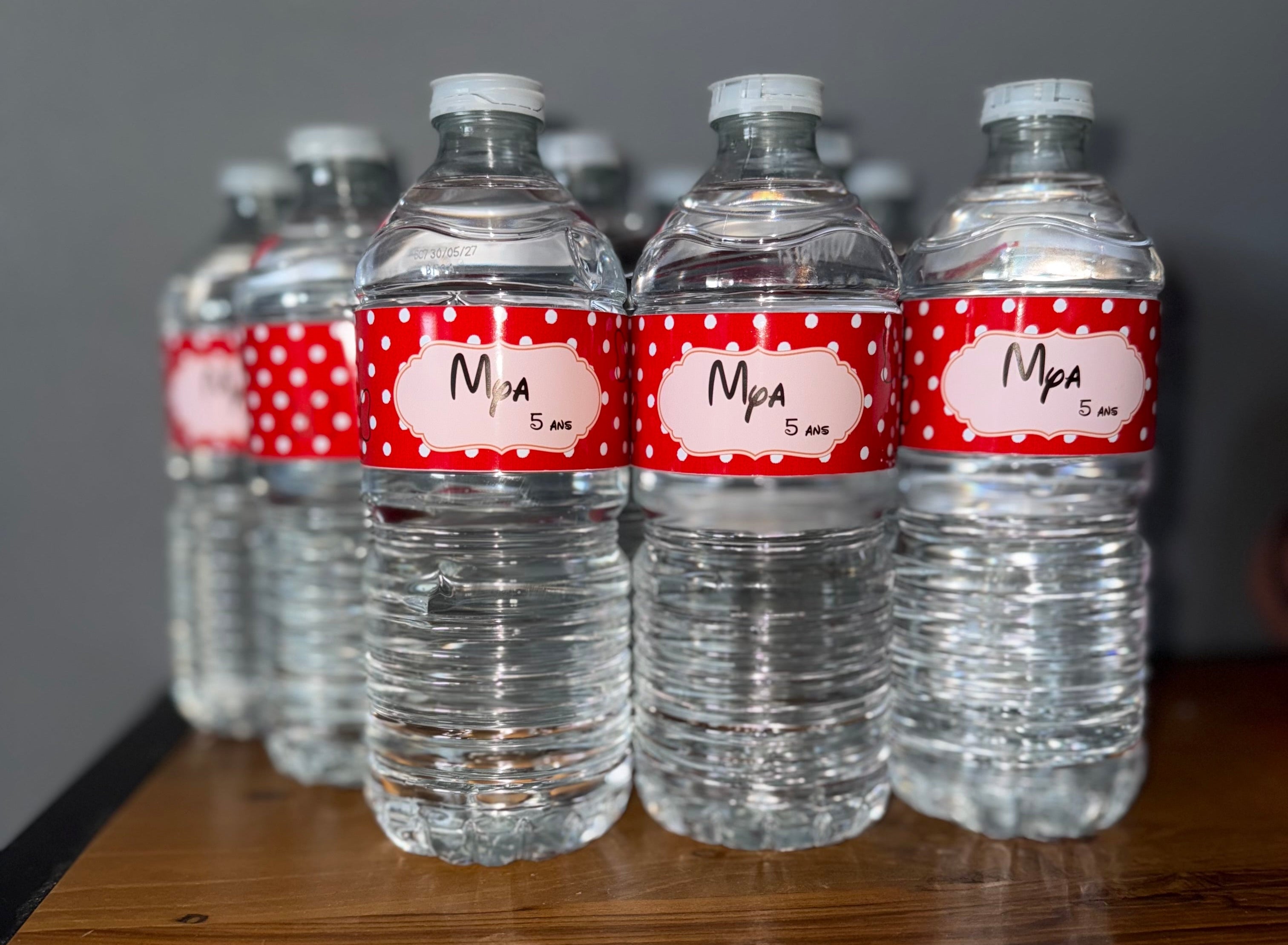 Étiquettes pour bouteilles d'eau