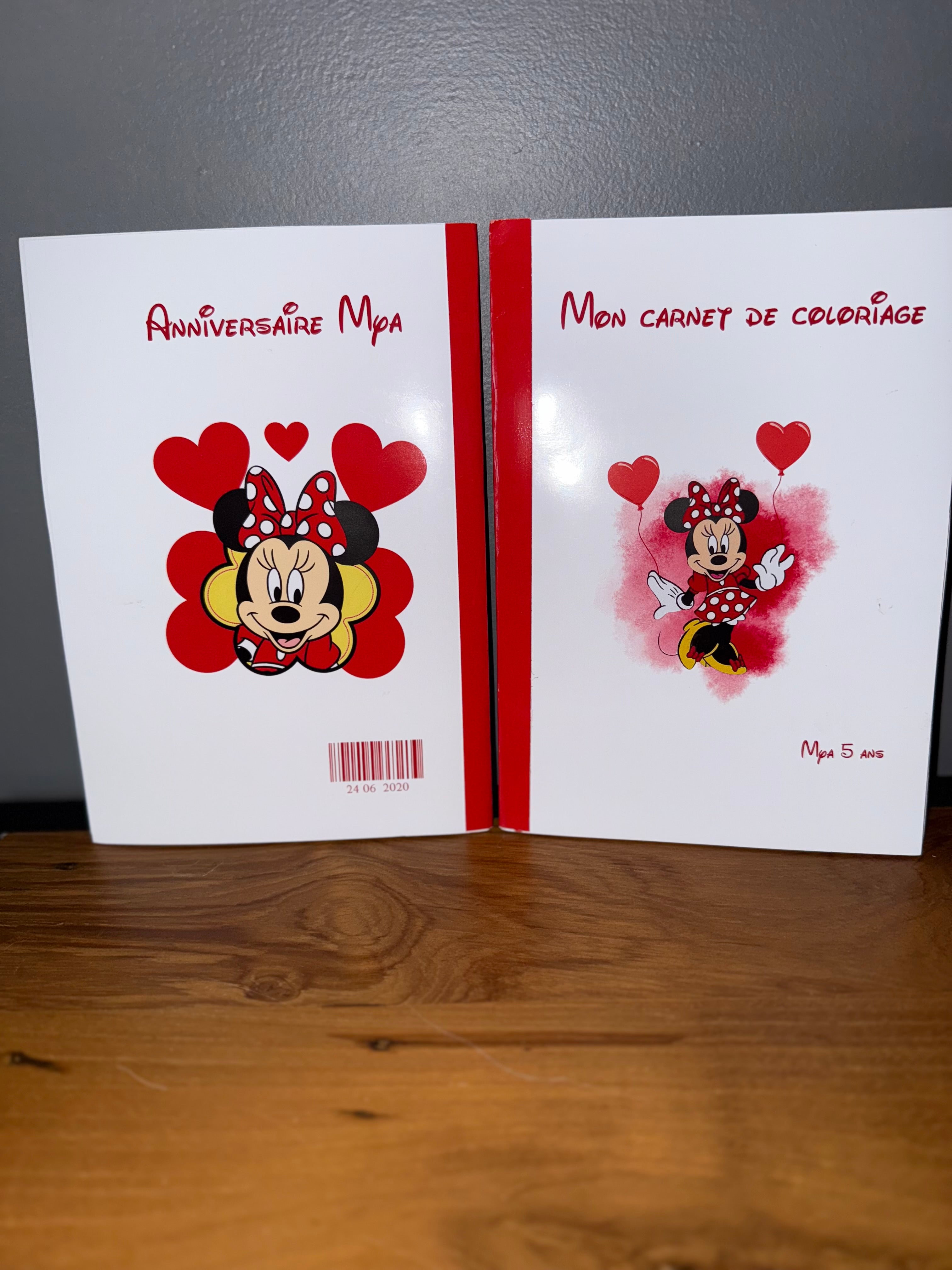 Cahier de coloriage + Mini jeux